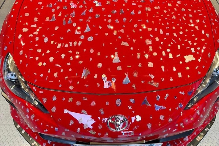 Chiếc xe Toyota 86 được Cường Đô la nhanh tay chốt đơn vào tháng 2 đầu năm nay, khi đó, chiếc xe thể thao Toyota 86 số sàn chỉ mới chạy 680 miles, tương đương 1.095 km, và chỉ mới được rao bán đúng 1 tiếng đã có người chốt.