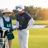 Nghề caddie sân golf: Thu nhập chục triệu đồng nhưng không dễ kiếm