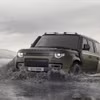 Lý do nào khiến siêu SUV Defender OCTA bị cắt gần 100 mã lực?