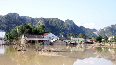 Thời tiết 11/10: Lũ trên sông Cầu, sông Thương xuống, nguy cơ lụt vẫn cao