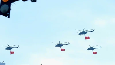 Mãn nhãn màn trình diễn máy bay mở đầu Tổng duyệt A80