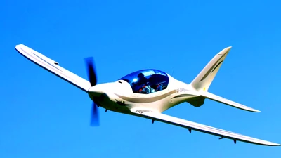 Ukraine nhận máy bay SHARK chuyên chống UAV Nga 