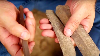 Tìm thấy xưởng chế tạo lưỡi dao cổ 5.500 năm giấu bí mật chấn động