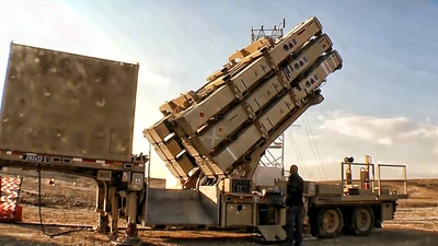 Bị tên lửa Iran "xuyên thủng", Mỹ và Israel vội vàng nâng cấp David's Sling