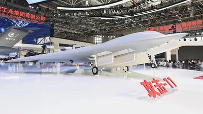 Trung Quốc hé lộ UAV chiến đấu tàng hình không cần đến con người