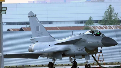 Máy bay J-10CE của Trung Quốc gây ấn tượng mạnh ở Malaysia