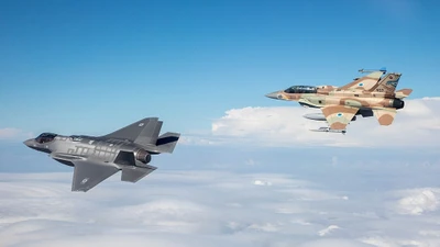 Vì sao Israel quyết tâm phá hủy tiêm kích hơn 50 tuổi của Iran?