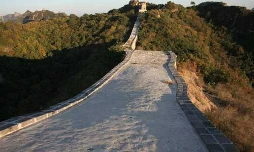 Vạn Lý Trường Thành bị biến thành "đường bê tông liên thôn"