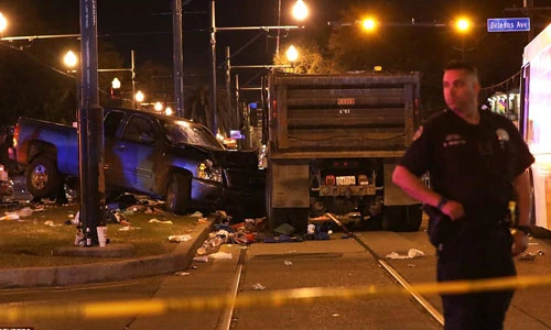 Hiện trường vụ đâm xe vào đám đông ở Mỹ, 28 người bị thương