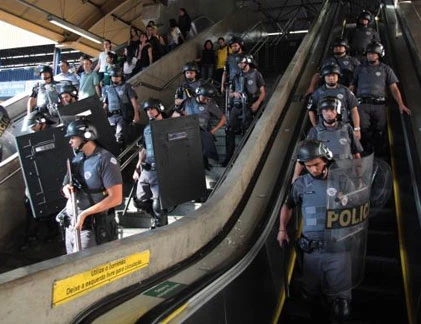 Brazil vẫn biểu tình trong ngày diễn ra World Cup