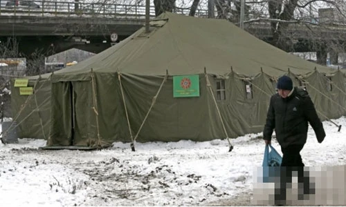 Thiếu khí đốt, Kiev dựng lều sưởi ấm cho dân?