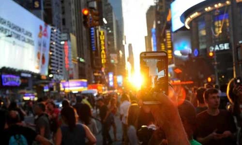 Kinh ngạc hiện tượng Manhattanhenge ở New York