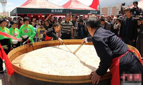 Những kỷ lục thế giới gây choáng về các món ăn