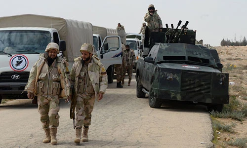 Ảnh: Đội dân quân Syria tập kết ở Palmyra đánh IS