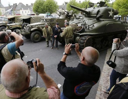 Cựu binh Thế chiến 2 thăm chiến trường xưa