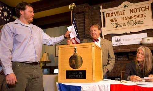 Hình ảnh tại điểm bỏ phiếu đầu tiên ở Mỹ