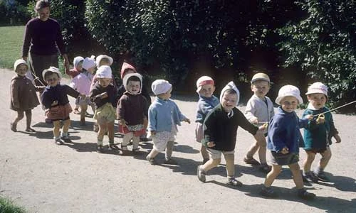 Loạt ảnh tuổi thơ êm đềm thời Liên Xô cũ