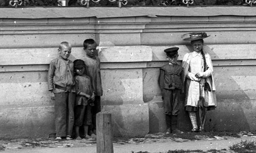 Xác định danh tính "bé gái ma" trăm tuổi ở Siberia