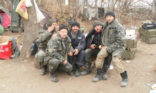 Tận mục cuộc sống chiến trận của lính Ukraine