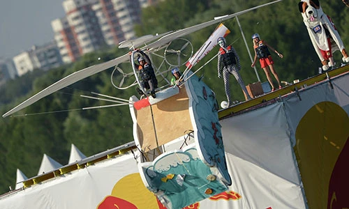 Choáng ngợp trước những màn trình diễn trong “ngày hội bay”