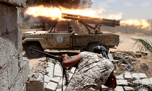 Chiến trường đánh phiến quân IS nóng hầm hập ở Sirte