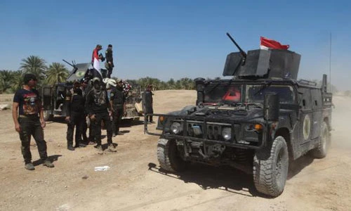 Cận cảnh quân đội Iraq tấn công IS ở thị trấn Hit