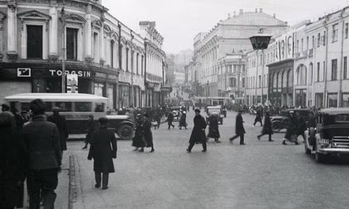 Hình ảnh đường phố Moscow thời Liên Xô năm 1935