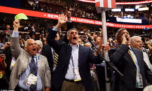 Ảnh: Đại hội toàn quốc Đảng Cộng hòa hỗn loạn vì Donald Trump