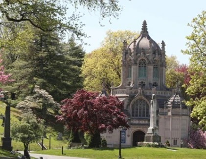 10 nghĩa trang đẹp ma quái nhất thế giới (1)