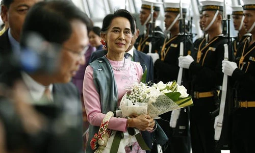 Cuộc đời bà Aung San Suu Kyi qua ảnh