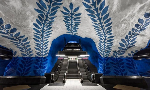 Lóa mắt trước những ga tàu điện ngầm ở Stockholm