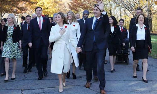 Thủ tướng Canada điển trai mới đắc cử tuyên thệ nhậm chức