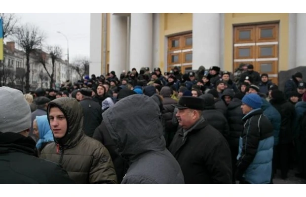 Dân Ukraine chào đón những binh sĩ từ chiến trường trở về