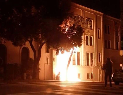 Lãnh sự quán Trung Quốc ở Mỹ bị phóng hỏa