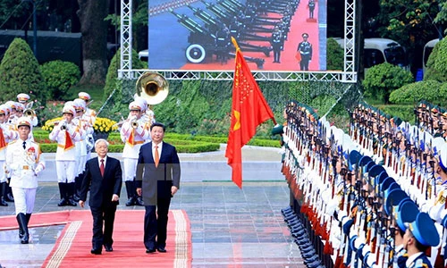 Tổng bí thư Nguyễn Phú Trọng đón ông Tập Cận Bình