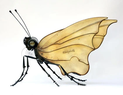 Ngạc nhiên sinh vật siêu thực từ kim loại phế thải