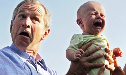 10 khoảnh khắc "khó đỡ" của các chính trị gia thế giới