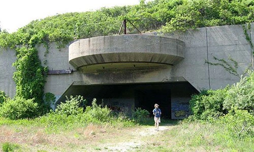 10 hầm trú ẩn chiến tranh bỏ hoang trên thế giới