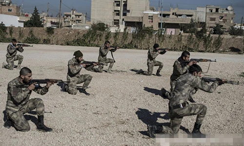 Tự vệ thành phố Kamishli ở Syria đề cao cảnh giác