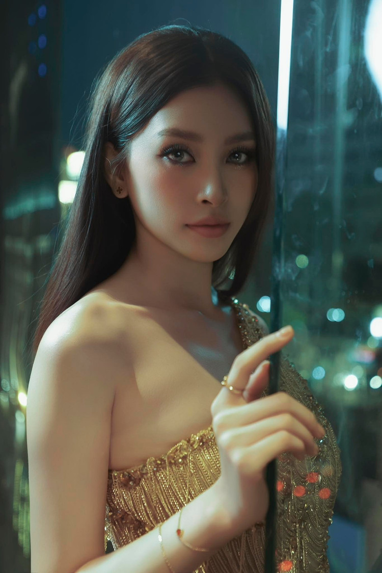 Hoa hậu Trần Tiểu Vy ngày càng chiếm trọn trái tim người hâm mộ với vẻ đẹp vừa gợi cảm, vừa tinh tế. Ảnh: FB Trần Tiểu Vy 11.jpg