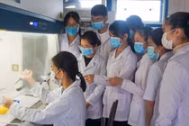 Nhà khoa học Việt lọt top ảnh hưởng toàn cầu, tiên phong nghiên cứu y sinh