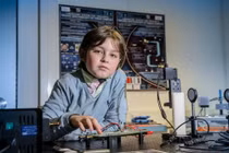 Hành trình của tiến sĩ 15 tuổi bắt tay nghiên cứu tuổi thọ "bất tử"