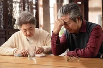 10 'cái bẫy' âm thầm bốc hơi tài sản người nghỉ hưu nhanh nhất