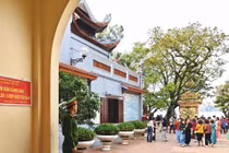 Thông tin về việc 'làm hỏng xe máy' người đi lễ tại Phủ Tây Hồ để trục lợi