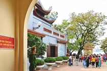 Thông tin về việc 'làm hỏng xe máy' người đi lễ tại Phủ Tây Hồ để trục lợi