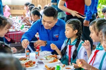 Cán bộ trẻ đứng sau loạt sáng kiến khởi nghiệp và dự án cộng đồng tiền tỷ