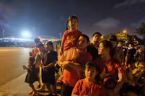 Ngàn người dân đón chào đoàn xe cơ giới tiến vào Trường đua F1 Mỹ Đình