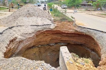 Xuất hiện 7 hố sụt ở Bắc Kạn, chuyên gia khuyến cáo an toàn