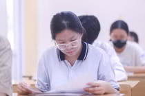 Đề Văn 2025 - cú 'bẻ ghi' khép lại thời dạy tủ, học vẹt