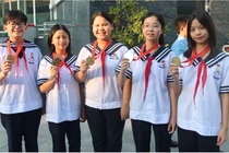 Học sinh sáng chế thùng rác thông minh tự phân loại, nén rác năng lượng sạch